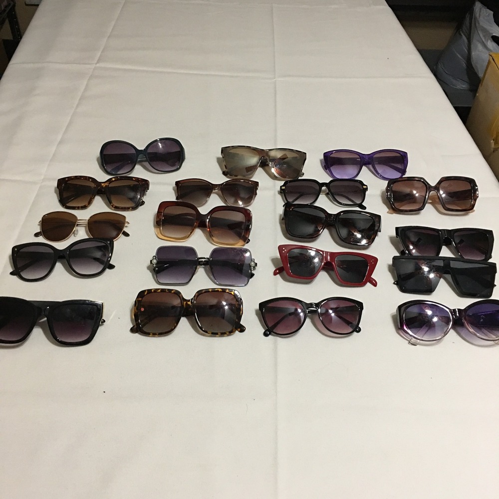 Lot of 19 Mixed Brand Sunglasses Unisex Multicolor Oversized Cat Eye Square